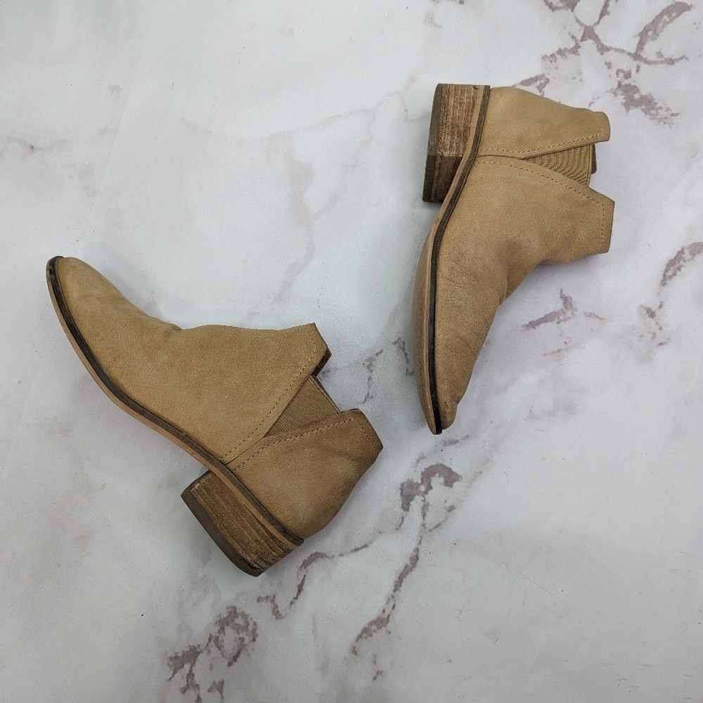 Dolce Vita Bootie Women 7 Ankle Nubuck Leather Brown Tan Chelsea Slip On Boot - Picture 8 of 11